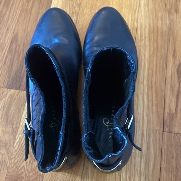 Ivanka Trump Women’s Blank Ankle Booties With Buckle Size 9.5 - Picture 2 of 8